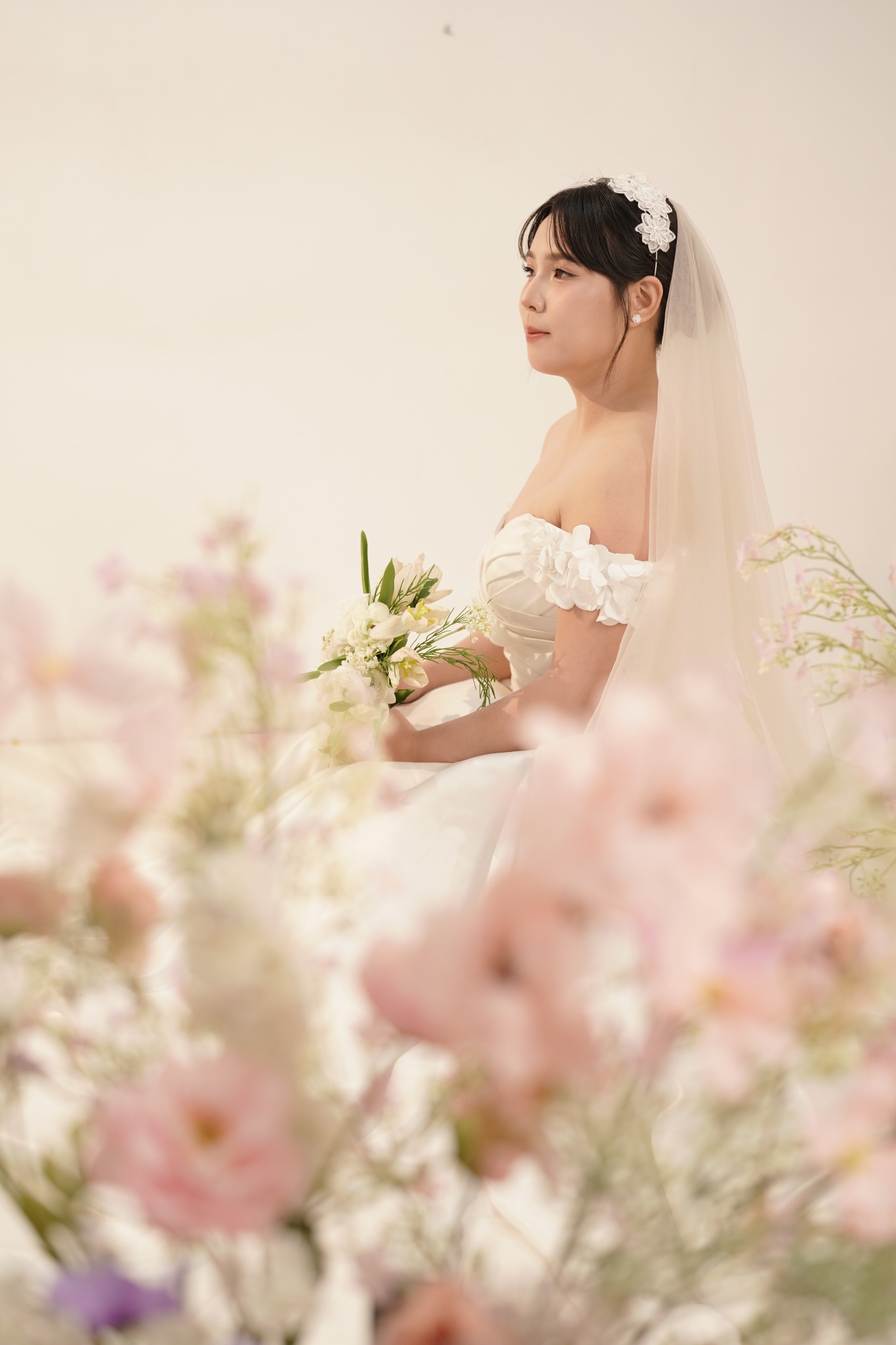 Khoảnh khắc dịu dàng của cô dâu